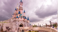 Disneyland París se muda a Sevilla para buscar trabajadores: la fecha clave