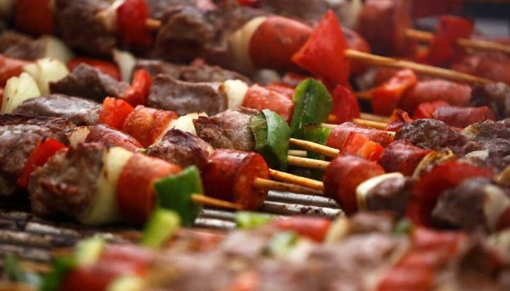 Sernac lanzó su "cotizador de Fiestas Patrias": ¿dónde comprar la carne más barata?