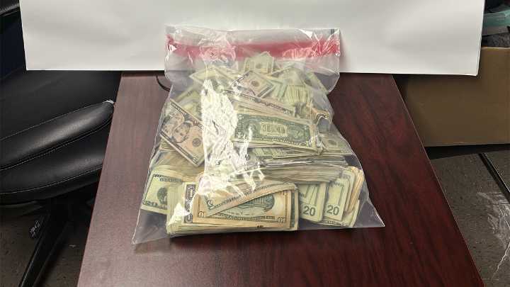 Incautan $107,000 a personas que cruzaban la frontera en Brownsville
