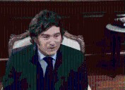 Qué le pasó a Javier Milei en medio de su entrevista a la prensa extranjera: su inesperada reacción