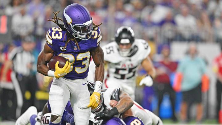 Aaron Jones questionable to return with hamstring injury