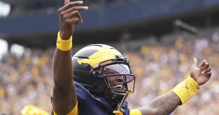 Underwood and No. 23 Michigan bounce back