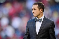 MLB insider: 'I felt awful' about knocking over photographer in viral video