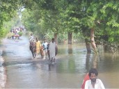 Pakistan stops short of blaming India for floods
