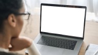 ¿Pijama y café? Así puede empezar a trabajar desde casa aplicando a estas vacantes