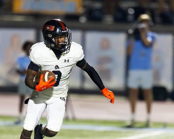 Bucs rise, Jags fall following city rivalry
