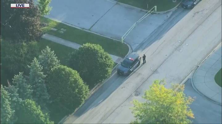 Police search for possibly armed subjects after crash in Chicago's south suburbs