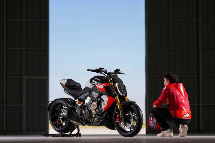 Ducati Unveils the 2026 V4 RS Range With Diavel and Multistrada Models