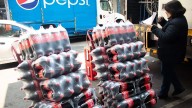 Aumento al IEPS encarecerá refrescos hasta 15% y afectará a consumidores: MexBeb