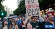 Crisis de vivienda en España: Gobierno pide a páginas como Airbnb sacar más de 53 mil pisos "ilegales"
