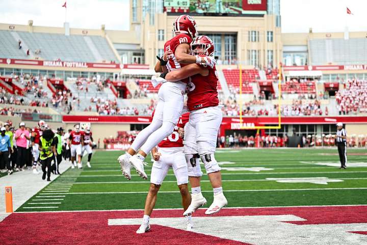 Hoosiers Dominate Kennesaw State 56