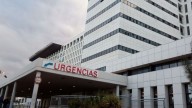 Hallan sin vida a un hombre sin hogar ante el Hospital Insular de Gran Canaria
