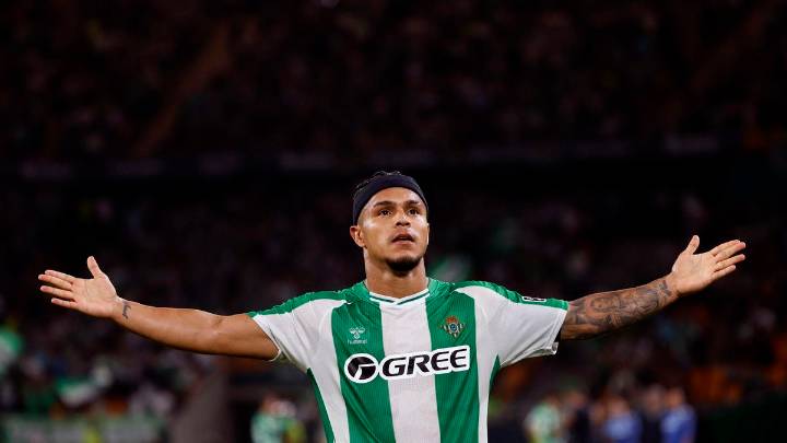 El Betis hace valer un gran primer tiempo ante el Osasuna