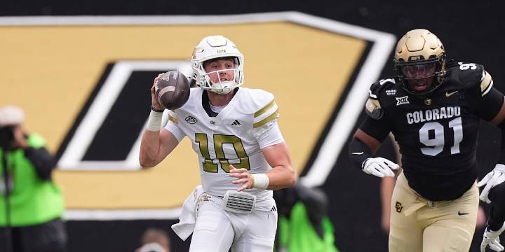 Haynes King wins Earl Campbell Player of the Week, two Aggies land honorable mentions