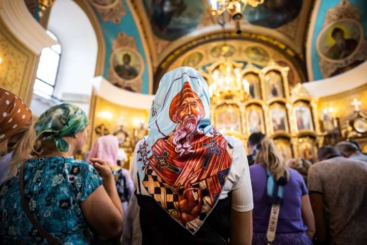 Guerra santa: cómo Rusia reclutó sacerdotes ortodoxos para influir en los votantes de Moldavia