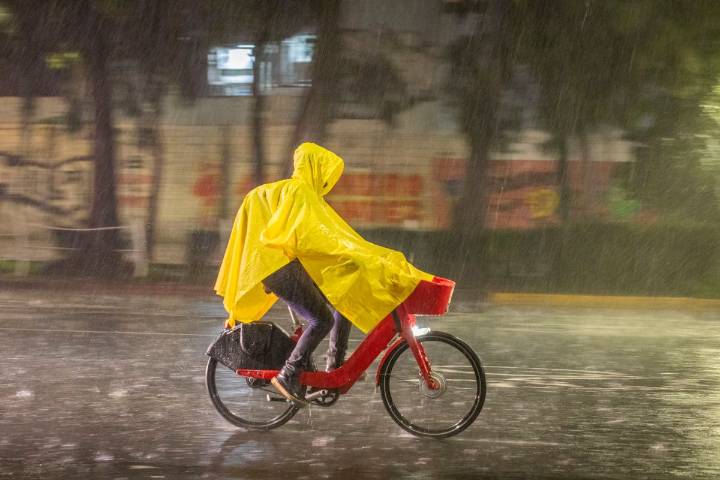 Huracán 'Lorena' será categoría I y luego se debilitará, prevé Servicio Meteorológico