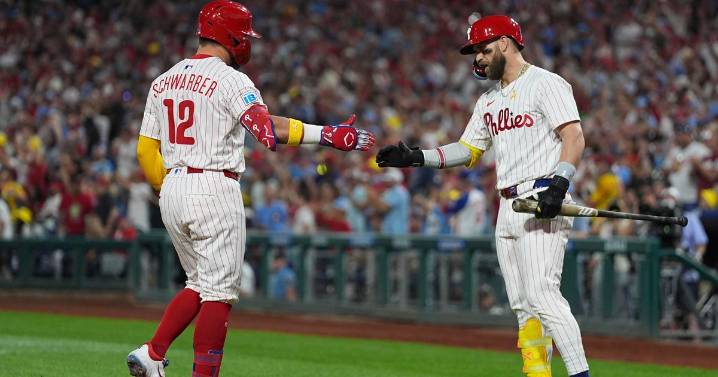 Kyle Schwarber hits 51st homer lifting Phillies to sixth straight win in 8