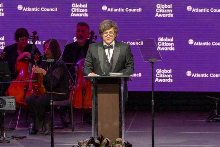 Milei alaba a Trump y promete crecimiento "irreversible" en Argentina tras los comicios