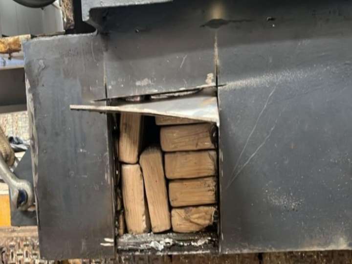 Investigan si los 500 kilos de cocaína que se exportaron de Argentina dentro de un torno habían salido de Colombia