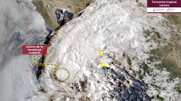"Lorena" se degrada a tormenta tropical en la península de Baja California