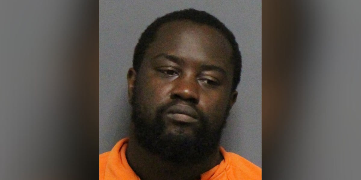 Police: 4-year-old dies after being left in hot car, father charged
