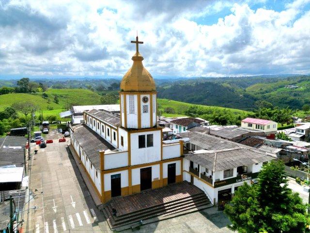 Pereira impulsa corredor turístico entre Arabia y Filandia
