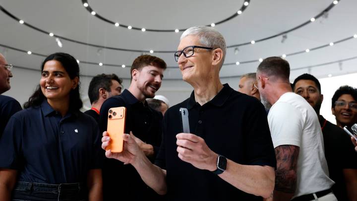 Apple's iPhone 17 lineup has enough spark to buy the company more time on AI