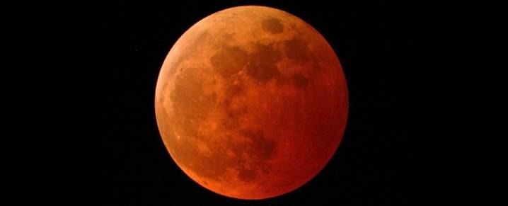 Most of The World Will See an Eerie 82-Minute Blood Moon This Month