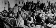 El Winnipeg, con 423 exiliados republicanos catalanes, llega a su destino de Chile