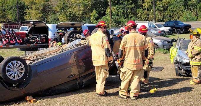 Woodville VFD hosts jaws of life training