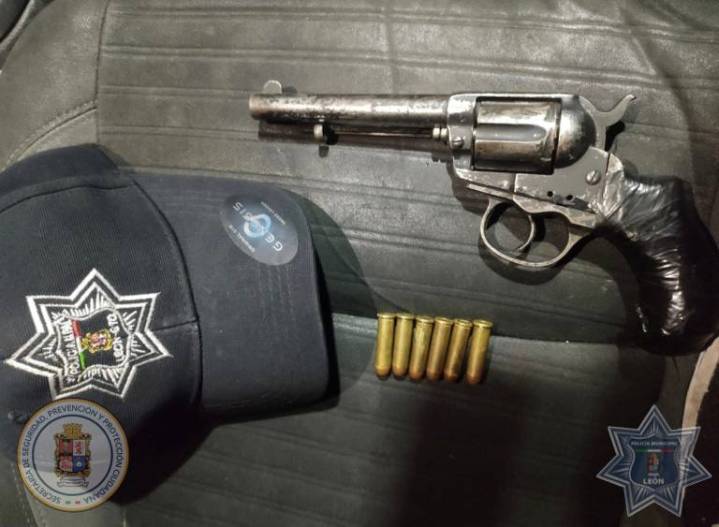 ASEGURAN 8 ARMAS Y MÁS DE 2 MIL 500 DOSIS DE DROGA EN LEÓN