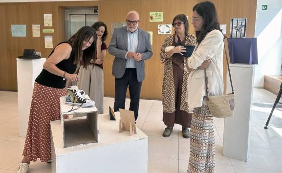 El legado de Machado traspasa los muros de la cárcel de Soria con la exposición 'Se vende cultura'
