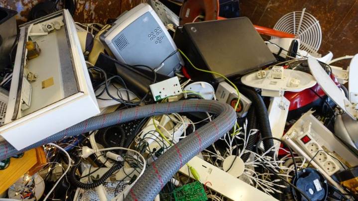 Mobile offering free hazardous household waste collection (one day only) 