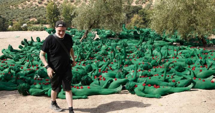 Spencer's Tunick art installation "Retrato Alhambra1925" highlights Cervezas Alhambra's 100th anniversary of it's Andalusian roots