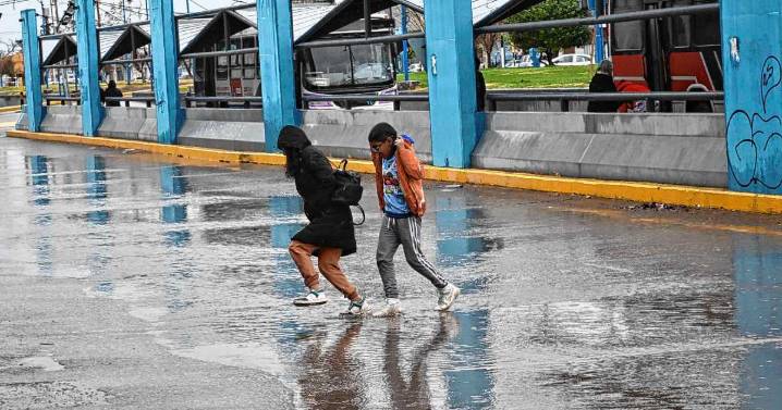 Viernes de alerta amarilla en Neuquén y Río Negro: lluvia y ¿posible nevada para despedir el invierno?