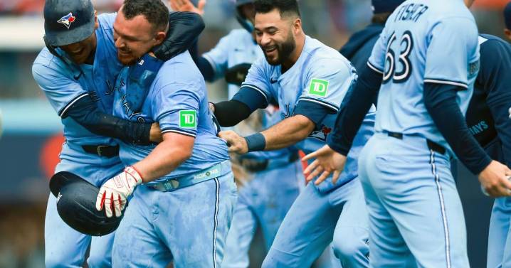 First-place Blue Jays notch comeback win No. 45 vs. Orioles