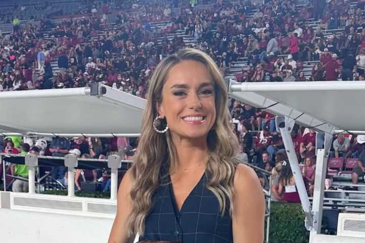 Molly McGrath’s Week 3 Fit Was an Instant Hit as Other ESPN Hosts in Awe ESPN sideline reporter Molly McGrath wowed fans and fellow hosts with her Week 3 game