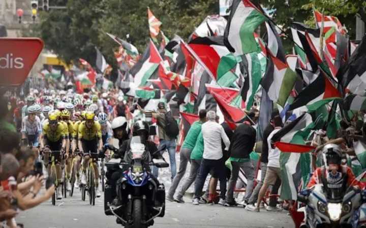 Israel Premier Tech retira nombre de la equipación tras protestas propalestinas