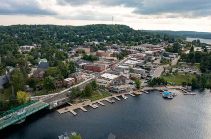 District council trumps planning departments and sides with Huntsville council on rural residential lot sizes