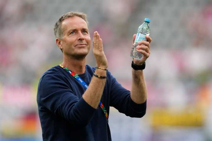 Bayer contrata a Kasper Hjulmand para reemplazar a Erik ten Hag