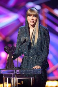 Insiders Reveal the Terrifying Details to Why Taylor Swift Has Been ‘Hyper Vigilant’ in Recent Weeks