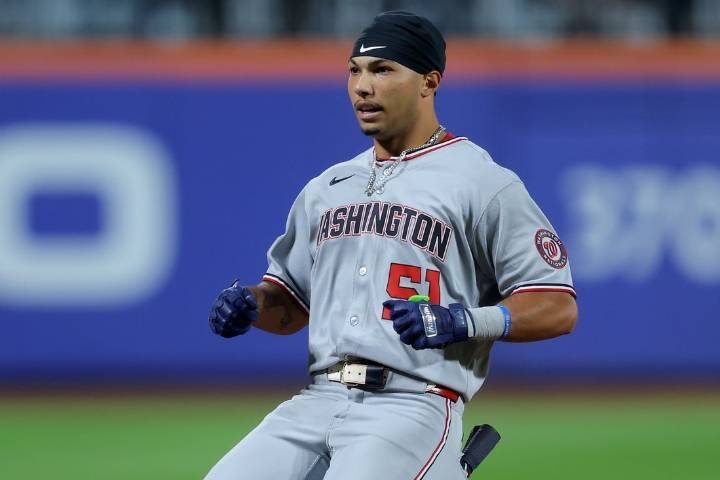 Deadspin | Daylen Lile's inside-the-park HR pushes Nationals past Mets