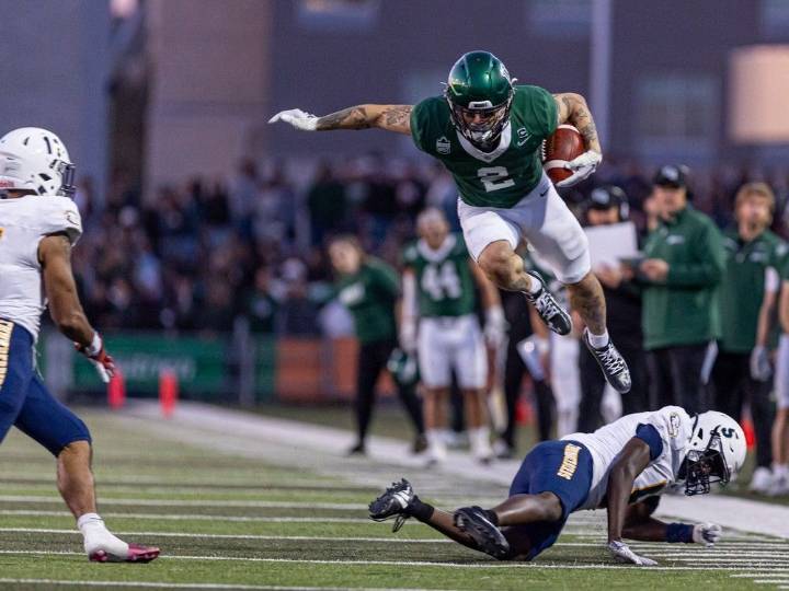 Big numbers, big night: Huskies put up 51 points in win over UBC