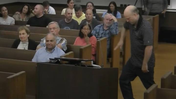 ‘I'm gonna do the backspin': N.J. man breakdances to podium during town hall meeting