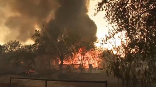 Fire burns historic mining town Chinese Camp after more than 10,000 lightning strikes across California
