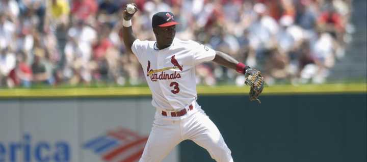 Édgar Rentería entra al club de inmortales de los Cardenales de San Luis