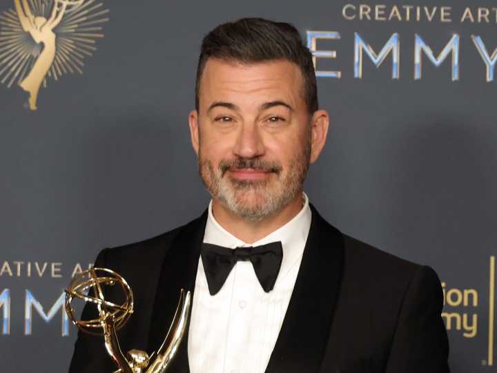 Sinclair says it won't air Jimmy Kimmel on its stations after Disney announced his return