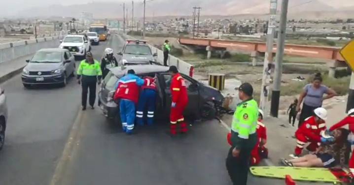 Tres heridos en violento accidente en el puente Pacocha