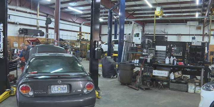 Customers in the Ozarks paying higher prices on auto parts because of tariffs