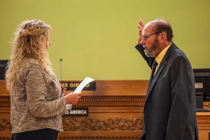 Mark Zanotti sworn in as Bay City’s new 5th Ward commissioner
